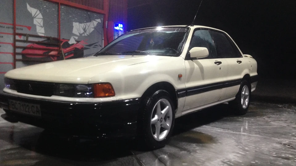 Mitsubishi Galant 1.8 Turbo+ 5