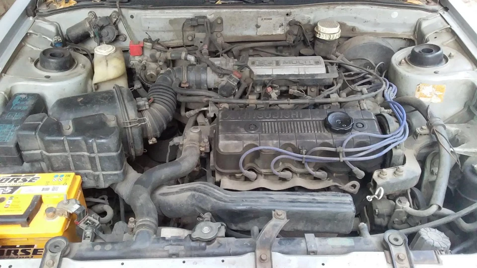 Mitsubishi Galant 1.8 5