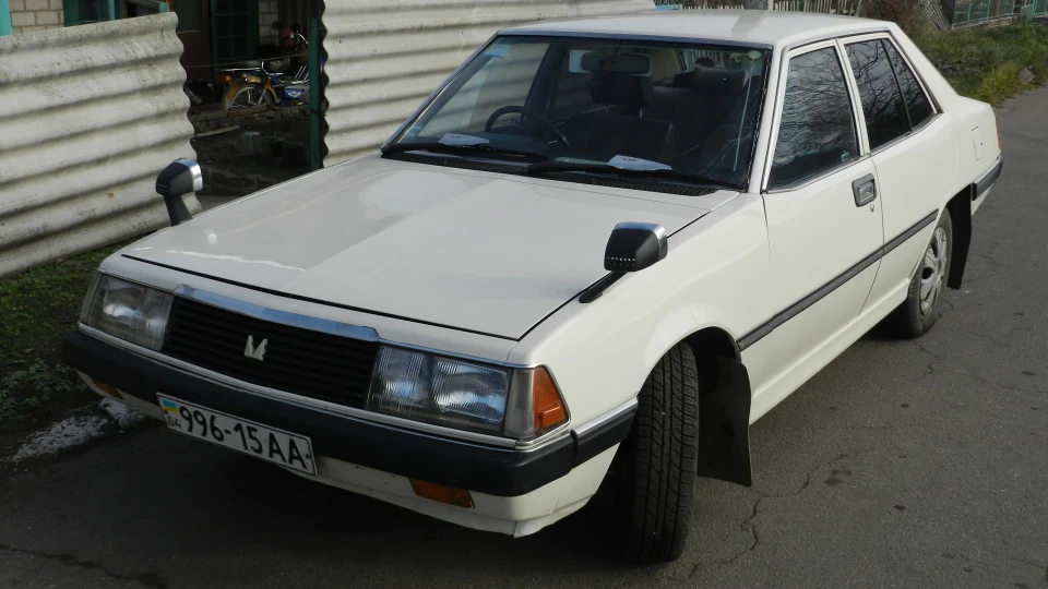 Mitsubishi Galant 2 літровий карбюратор 3
