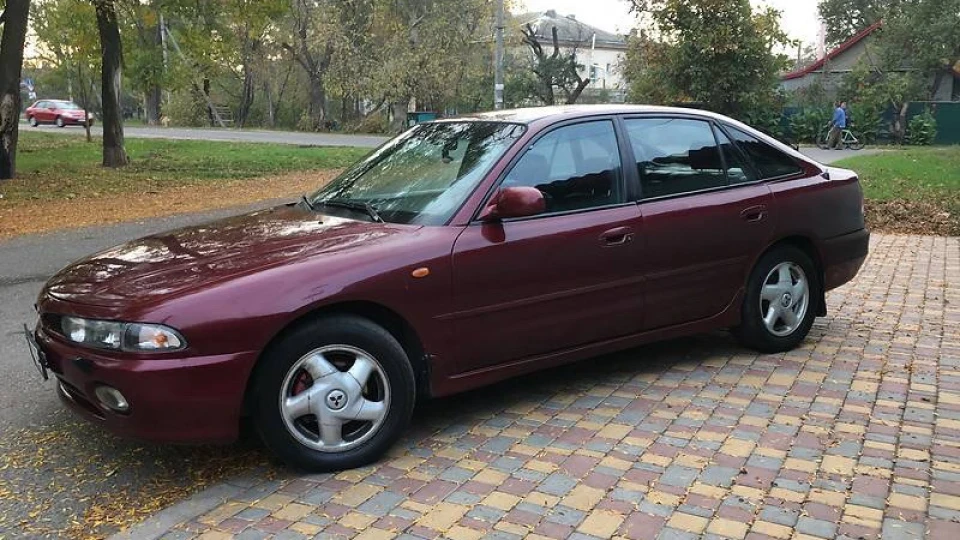 Mitsubishi Galant 2.0 л бензин, автомат 2