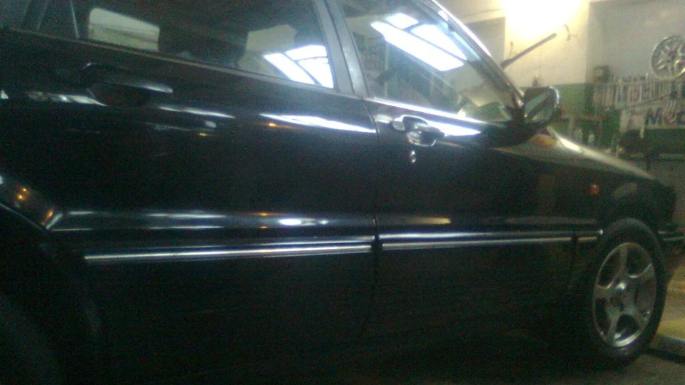 Mitsubishi Galant 2.0 LE hatch back 2