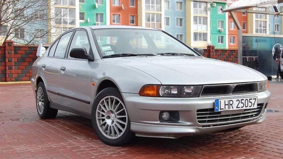 Mitsubishi Galant 2.0 турбічна атмосфера 2