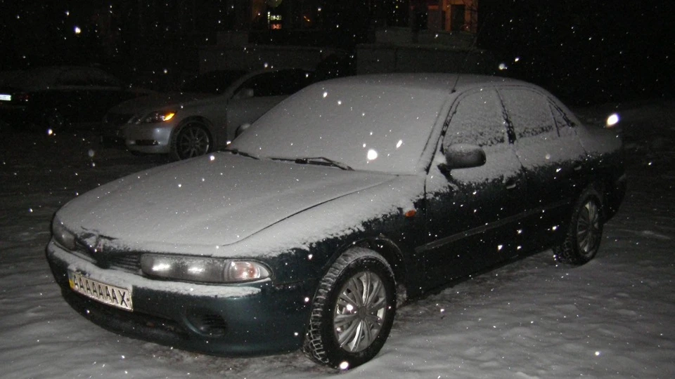 Mitsubishi Galant 2.0L Green 5