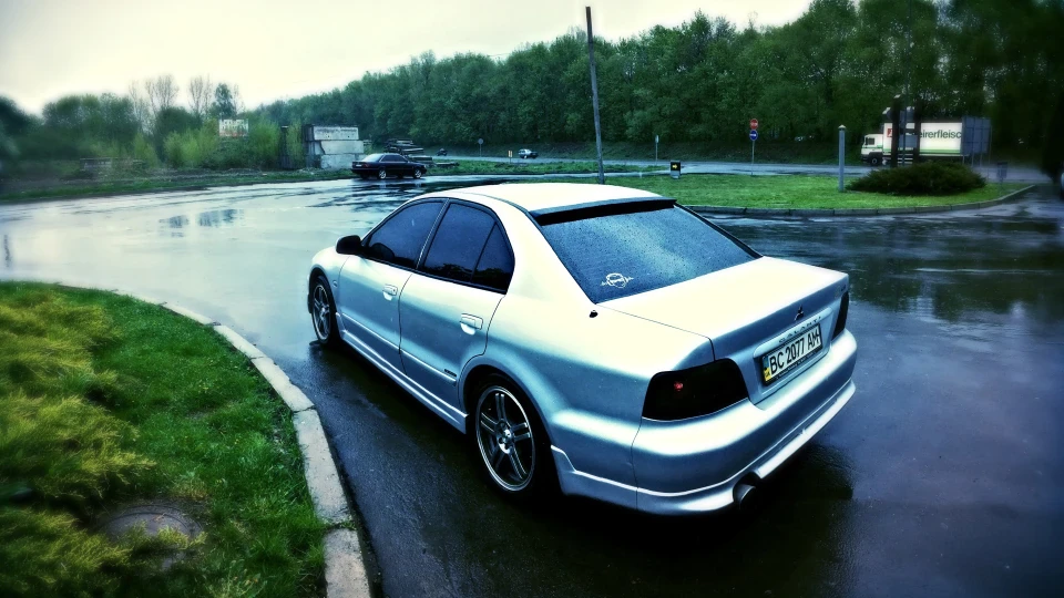 Mitsubishi Galant 2.4 GDI Viento 3
