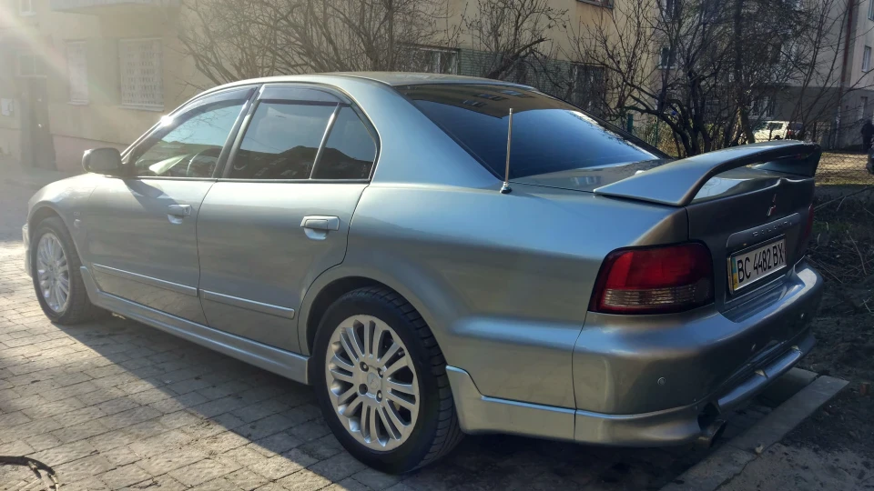 Mitsubishi Galant 2.4 GDI 5