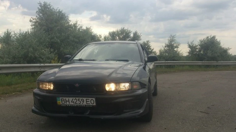 Mitsubishi Galant 2.5 л. 2