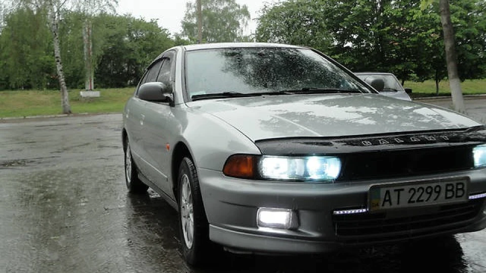 Mitsubishi Galant 2.5 V6 3