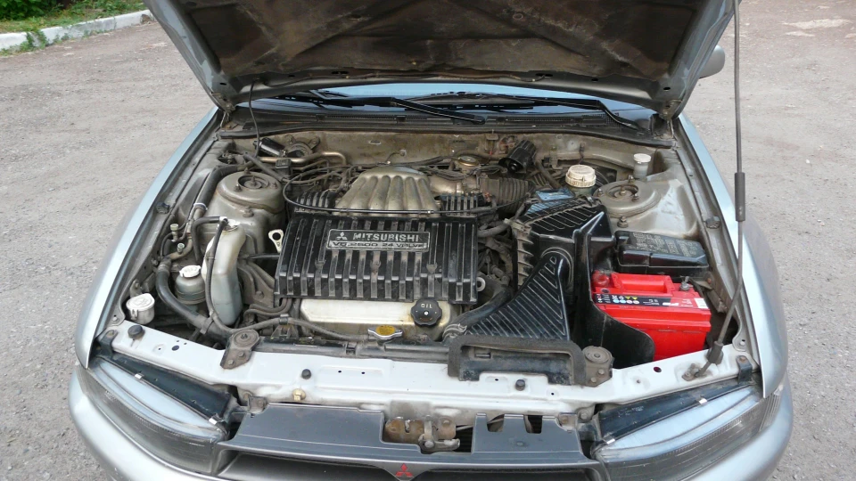 Mitsubishi Galant 2.5V6 5