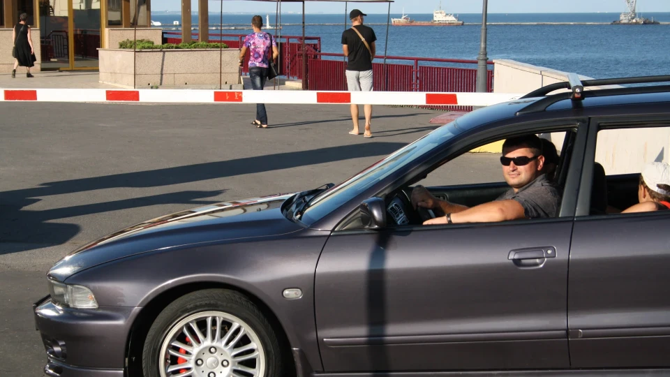 Mitsubishi Galant 2.5V624 sport edition 3