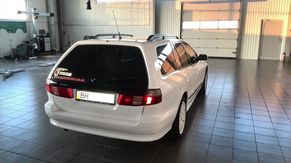 Mitsubishi Galant 6A13 3