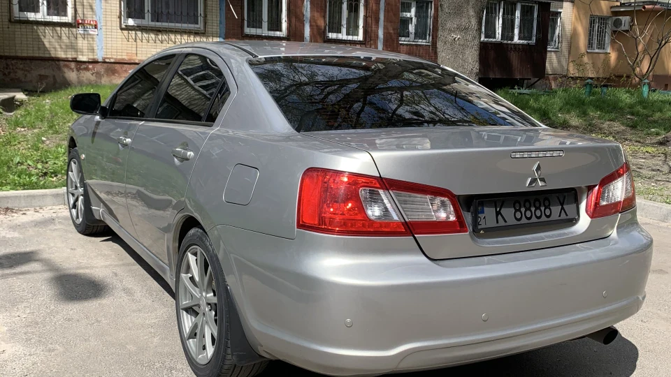 Mitsubishi Galant Antided 3