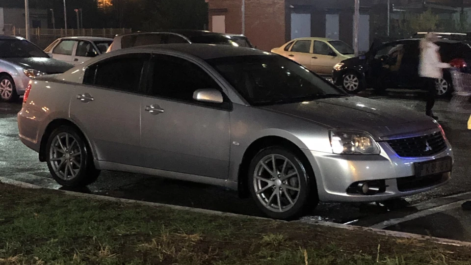 Mitsubishi Galant Antided 4