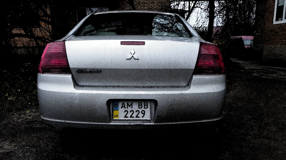Mitsubishi Galant Арабський скакун 2