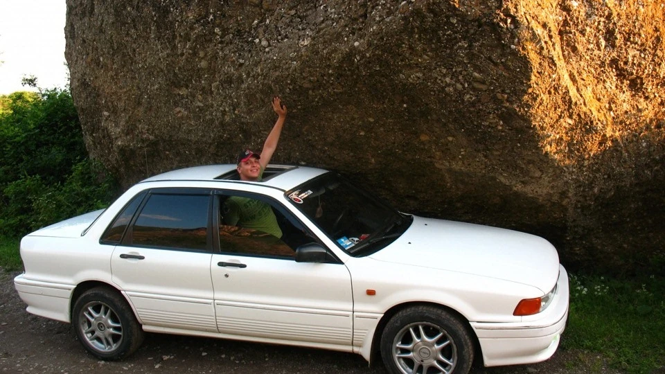 Mitsubishi Galant Біла Galantерея 4