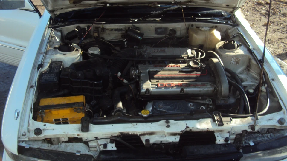 Mitsubishi Galant білий перламут 5