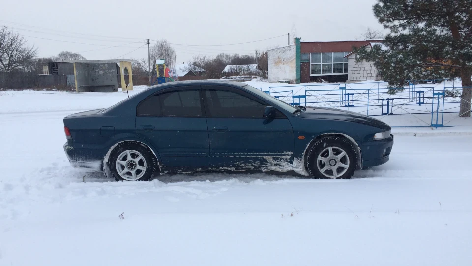 Mitsubishi Galant Бенз 2,0. Зелено-синій 3