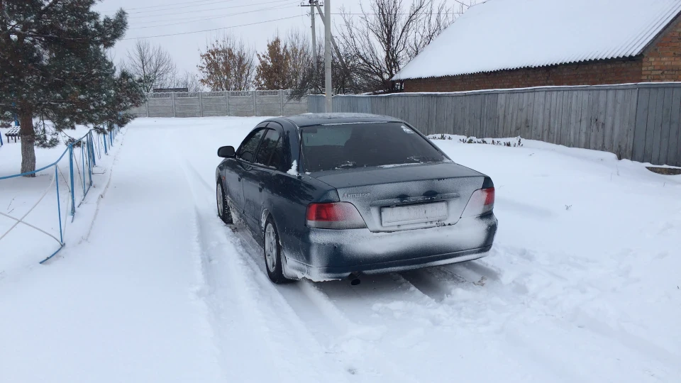 Mitsubishi Galant Бенз 2,0. Зелено-синій 4