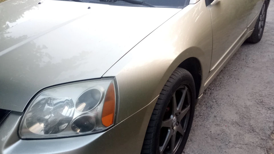 Mitsubishi Galant Бежево-золотий 2