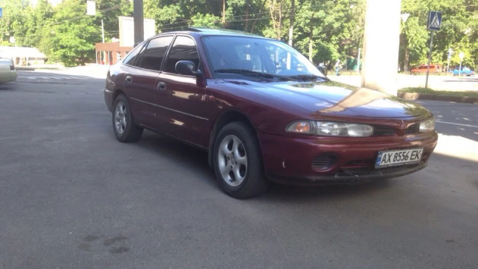 Mitsubishi Galant Бюджетий Aston Martin