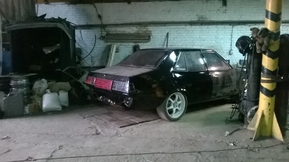 Mitsubishi Galant black 2.0і DOHC 16v 2