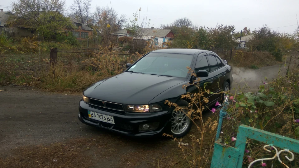 Mitsubishi Galant Чорне Акуло 3