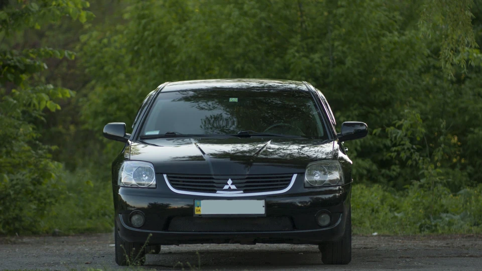 Mitsubishi Galant чорний бегемот)) 2
