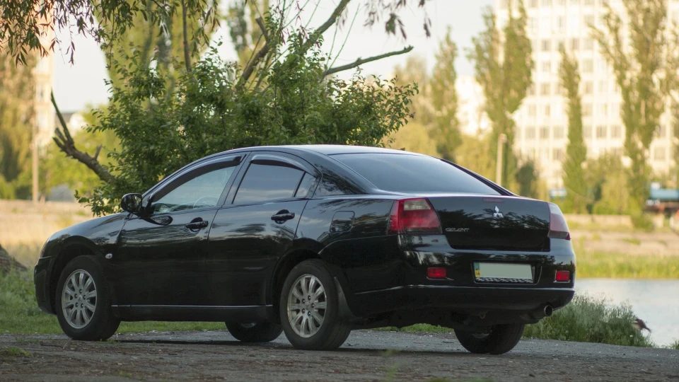 Mitsubishi Galant чорний бегемот)) 3