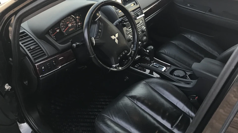 Mitsubishi Galant Дідовоз 3