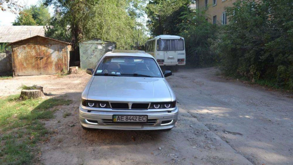 Mitsubishi Galant 3