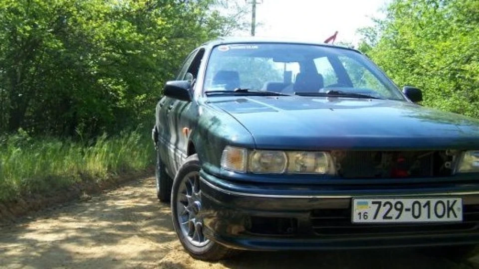 Mitsubishi Galant e32a 1.8 GLSi 4