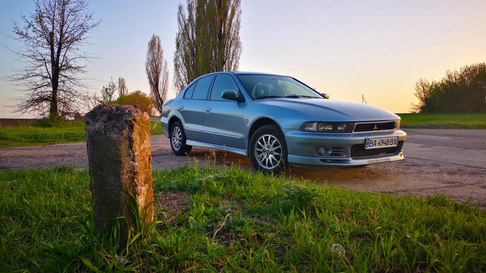 Mitsubishi Galant Elegance 2