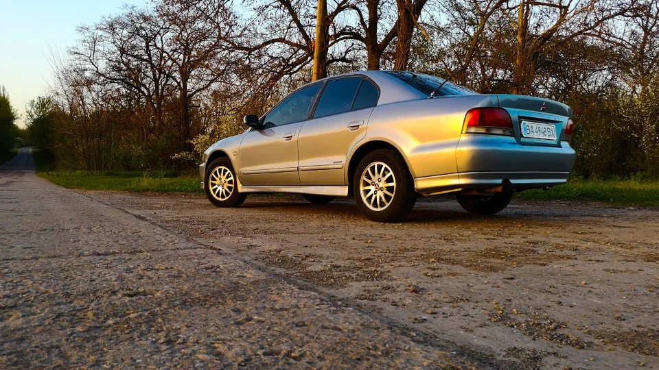 Mitsubishi Galant Elegance 3