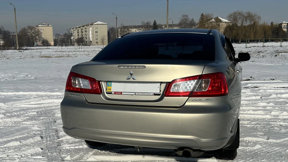 Mitsubishi Galant Галантний 4