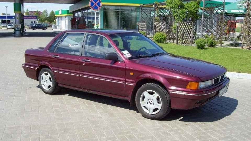 Mitsubishi Galant GLS 4