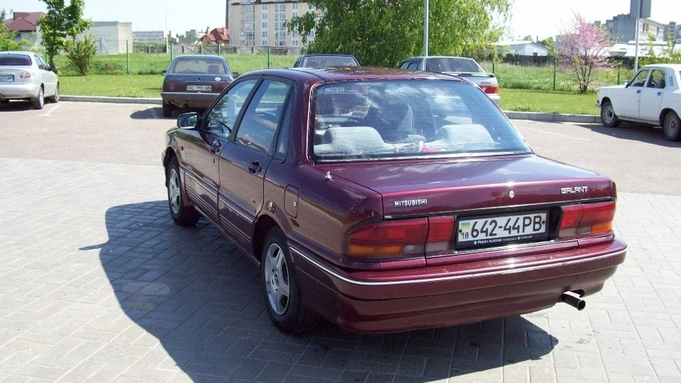 Mitsubishi Galant GLS 5