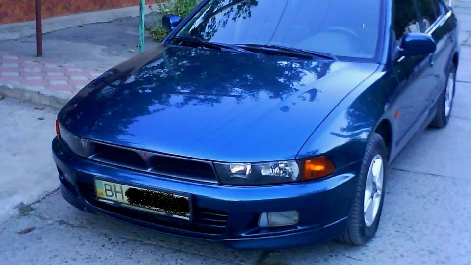 Mitsubishi Galant GLS 2