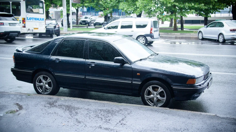 Mitsubishi Galant GLSi 4G63 8V SOHC