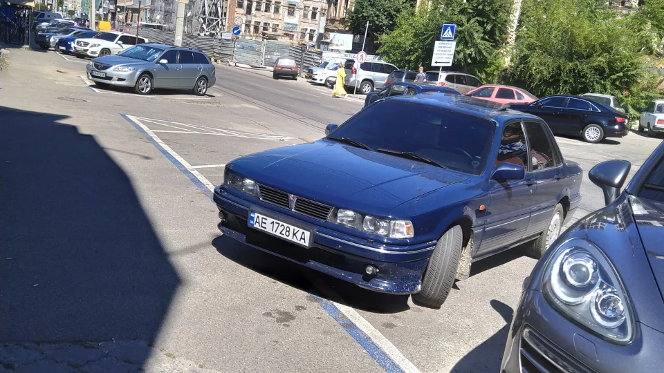 Mitsubishi Galant GLSi 4
