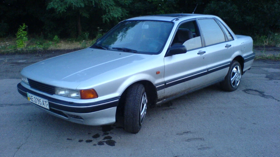 Mitsubishi Galant GLX 1.8 карб 2