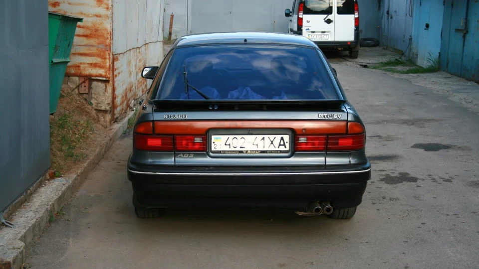 Mitsubishi Galant GTI-16V(E33A)Hatchback 3