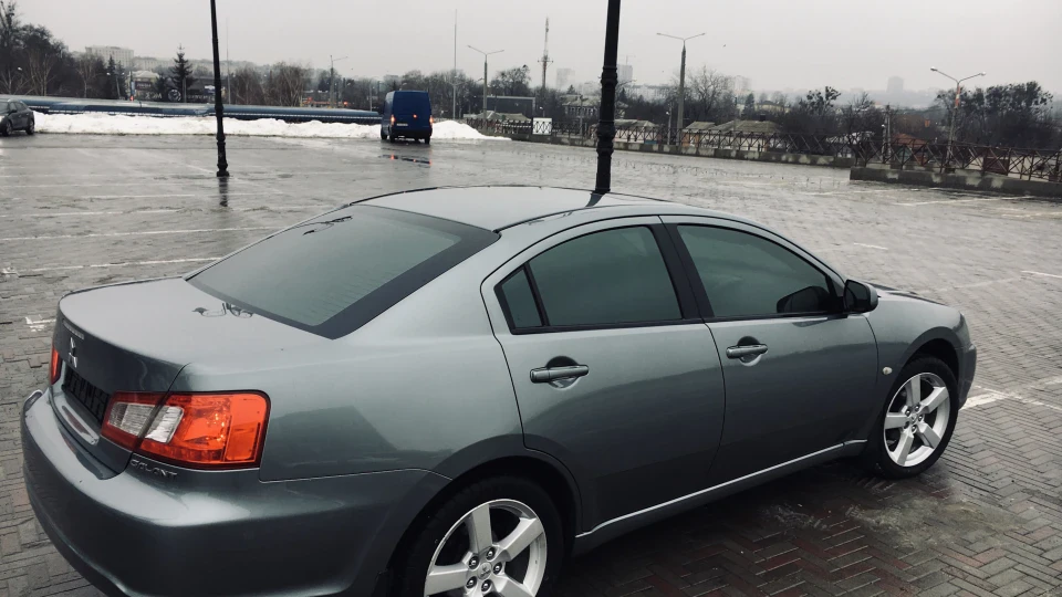 Mitsubishi Galant Японська Волга 2