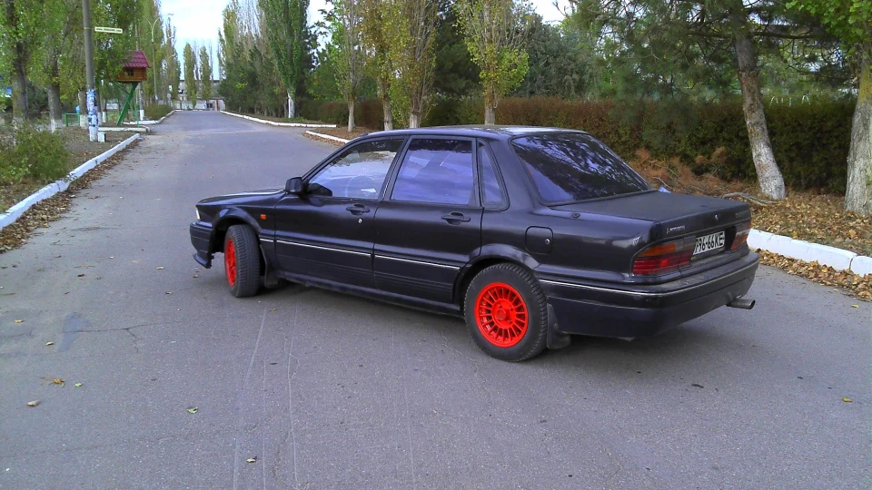 Mitsubishi Galant impertinent bitch 4