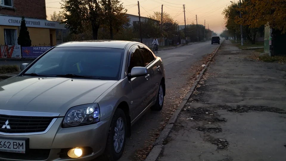 Mitsubishi Galant Комфортний диван