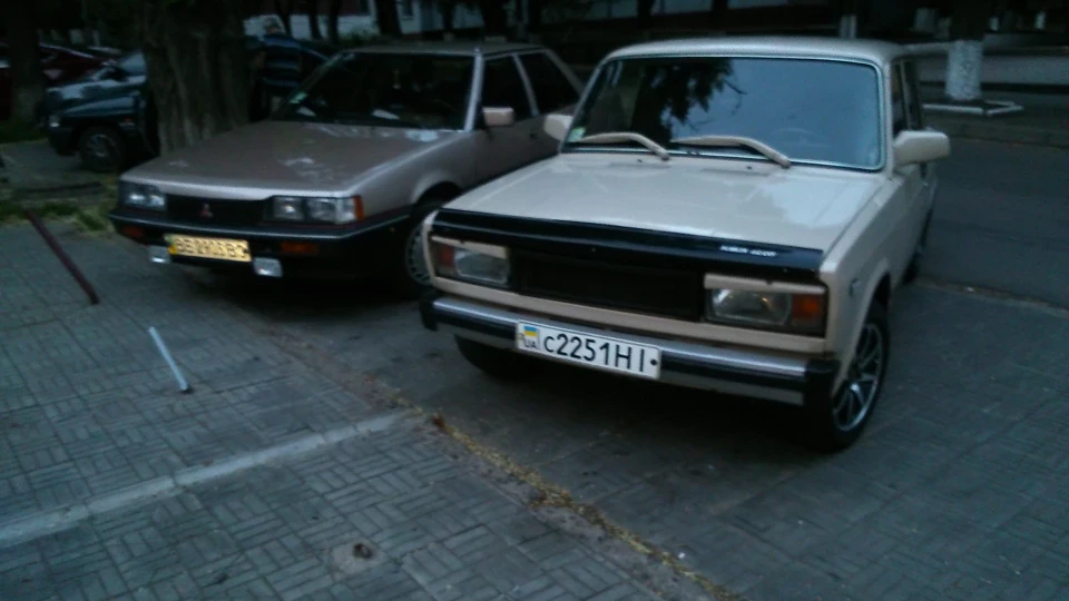 Mitsubishi Galant Човен 2