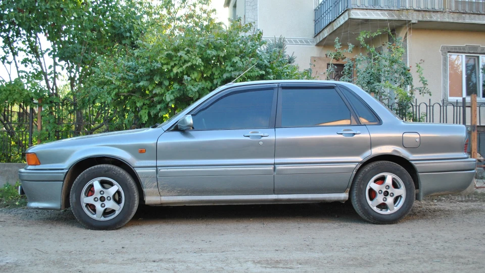 Mitsubishi Galant MK 5