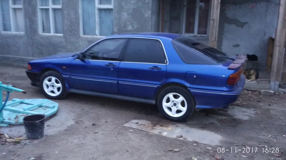 Mitsubishi Galant PITON 3