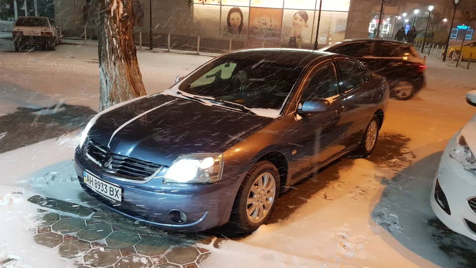 Mitsubishi Galant Пончик 2