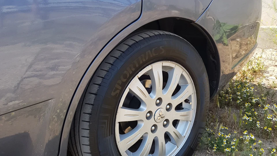 Mitsubishi Galant Пончик 4