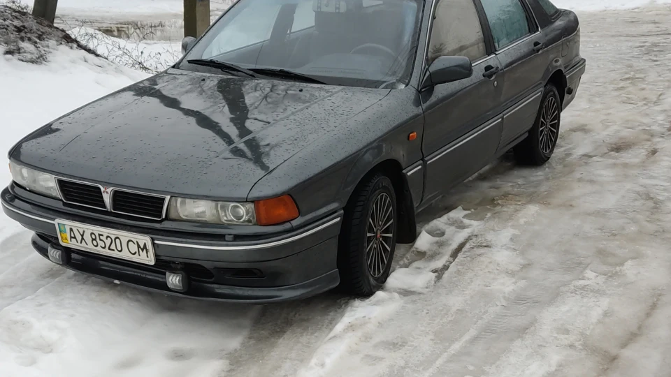 Mitsubishi Galant Прорва вухаста