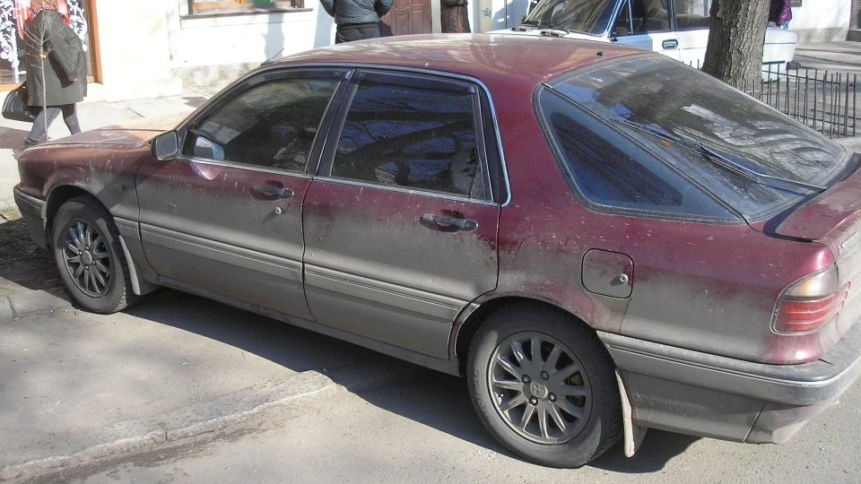 Mitsubishi Galant робочий кінь 4